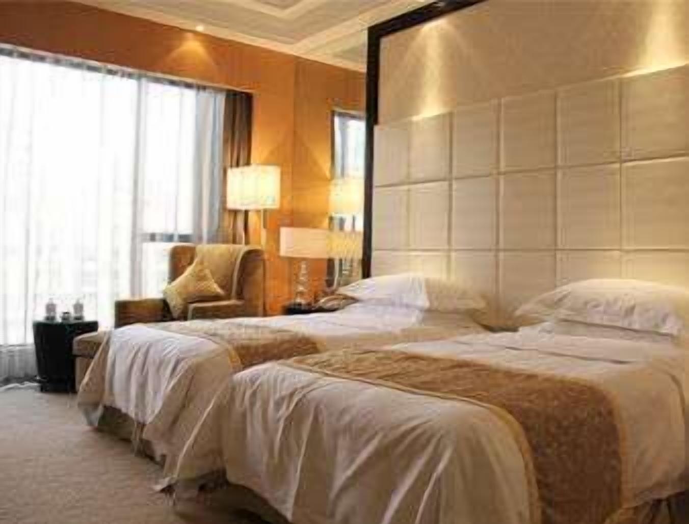 Weifang Ramada Plaza Hotel Bagian luar foto