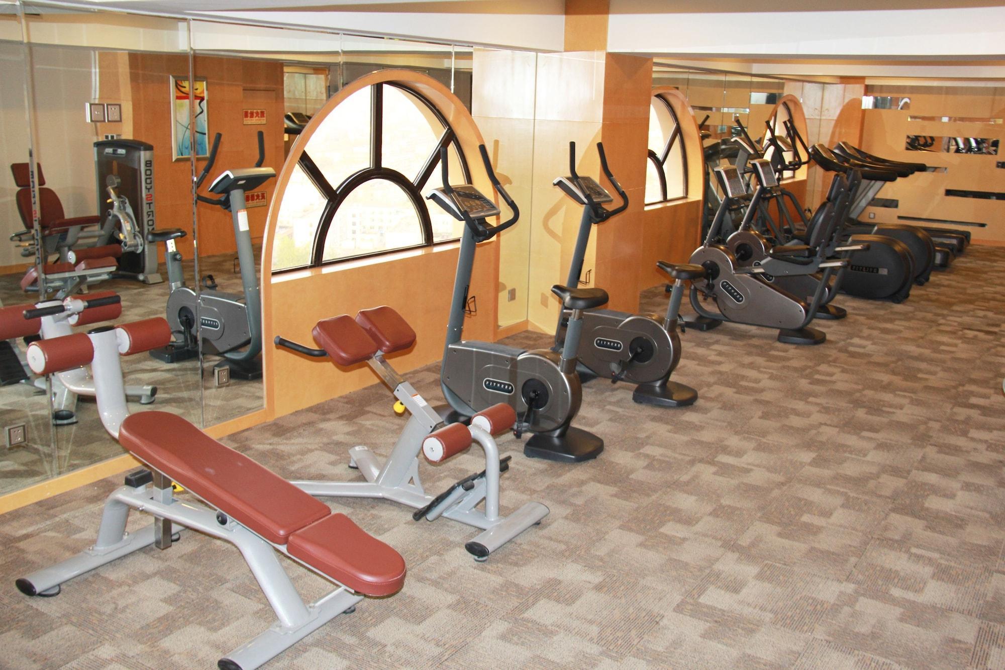 Weifang Ramada Plaza Hotel Bagian luar foto