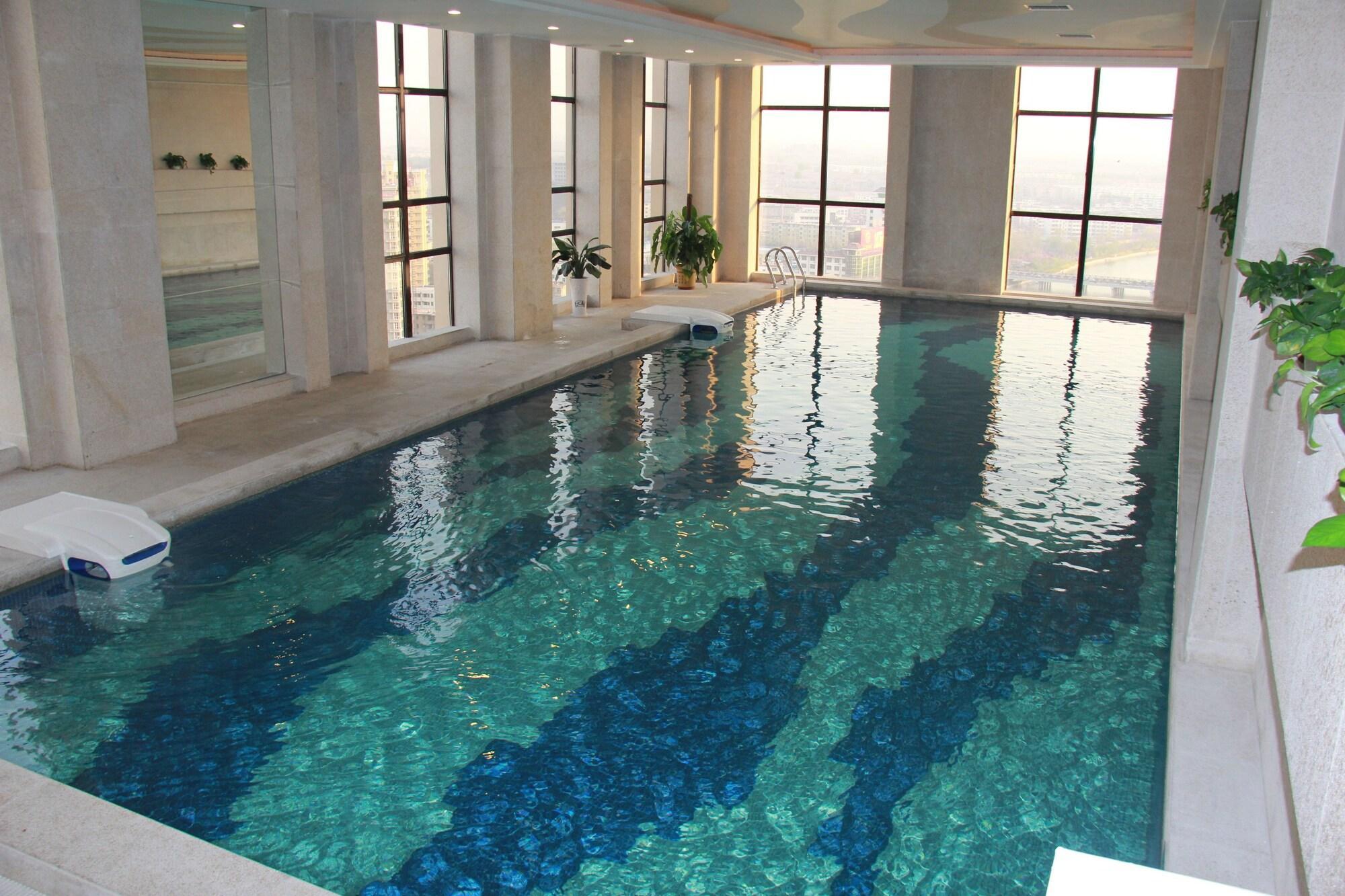 Weifang Ramada Plaza Hotel Bagian luar foto
